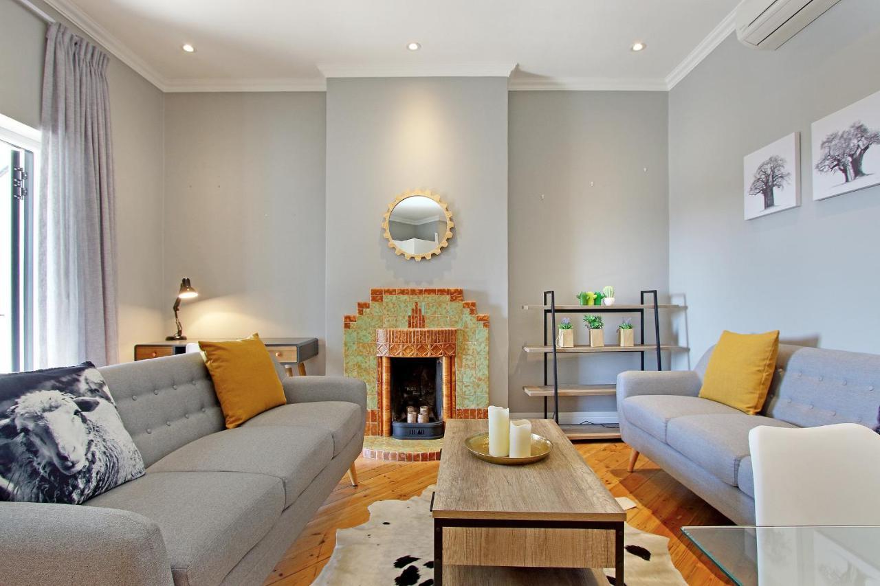 Warwick Mansions 11 * Cape Town